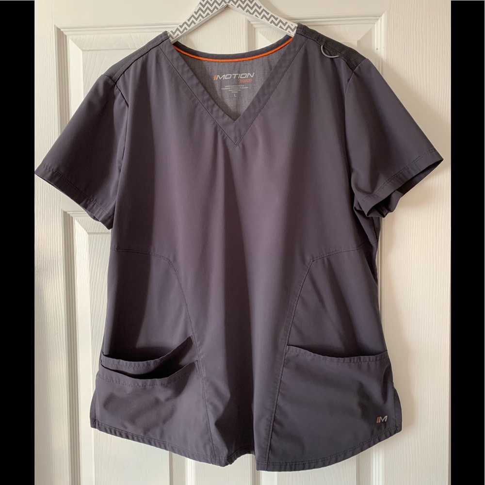 Barco scrub top